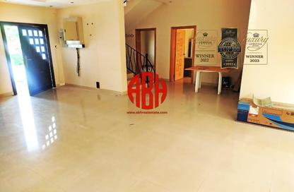 مجمع سكني - 4 غرف نوم - 5 حمامات للايجار في شارع الوعب - الوعب - الدوحة