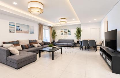 Apartment - 1 - 2 for rent in Viva West - Viva Bahriyah - The Pearl Island - Doha Apartment - 1 - 2 for rent in Viva West - Viva Bahriyah - The Pearl Island - Doha