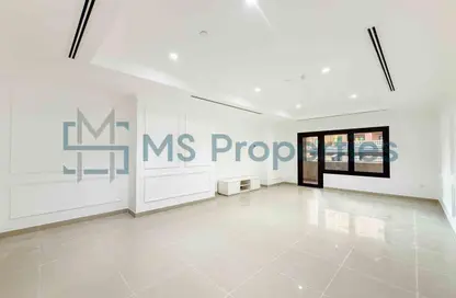 Apartment - 1 Bedroom - 2 Bathrooms for rent in East Porto Drive - Porto Arabia - The Pearl Island - Doha