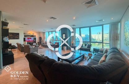 Apartment - 3 Bedrooms - 5 Bathrooms for rent in Zig Zag Tower A - Zig Zag Towers - West Bay - Doha