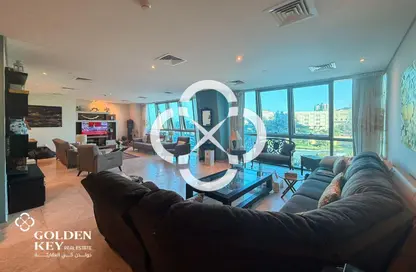 شقة - 3 غرف نوم - 5 حمامات للايجار في برج زجزاج  ا - أبراج زجزاج - الخليج الغربي - الدوحة