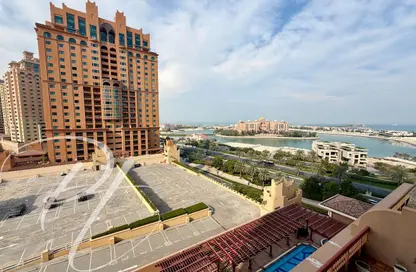 Apartment - 2 Bedrooms - 2 Bathrooms for rent in Tower 18 - Porto Arabia - The Pearl Island - Doha