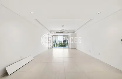 Apartment - 2 Bedrooms - 4 Bathrooms for rent in Crystal Residence - Gewan Island - The Pearl Island - Doha