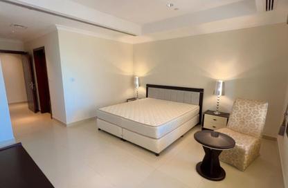 Apartment - 1 Bedroom - 2 Bathrooms for rent in Tower 15 - Porto Arabia - The Pearl Island - Doha