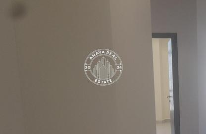 Apartment - 3 Bedrooms - 2 Bathrooms for rent in Fereej Bin Mahmoud - Doha Apartment - 3 Bedrooms - 2 Bathrooms for rent in Fereej Bin Mahmoud - Doha