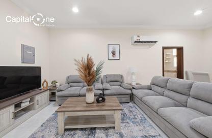 Apartment - 2 Bedrooms - 2 Bathrooms for rent in Al Zubair Bakkar Street - Al Sadd - Doha