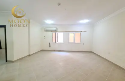 Apartment - 2 Bedrooms - 2 Bathrooms for rent in Al Muntazah - Doha