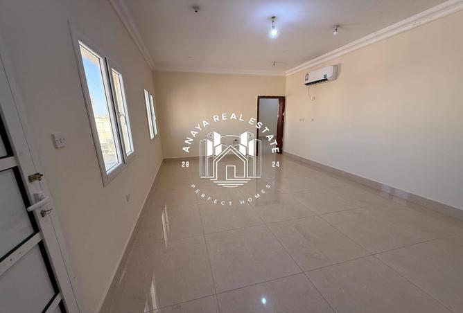 1028345 - Property Image 2