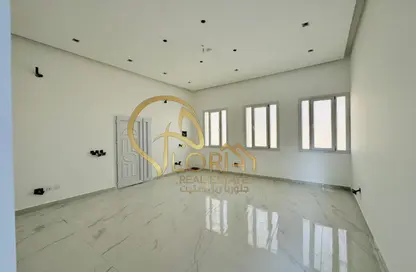 Villa - 7 Bedrooms - 7+ Bathrooms for rent in Al Kheesa - Al Kheesa - Umm Salal Mohammed
