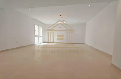 شقة - 3 غرف نوم - 4 حمامات للايجار في فندق المروج إن - شارع الكورنيش - شارع الكورنيش - الدوحة