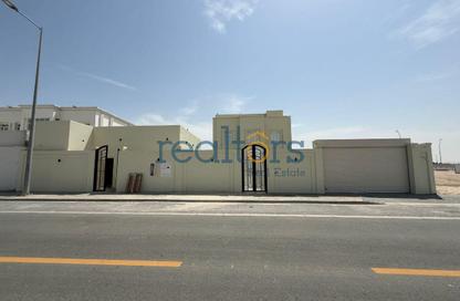 Villa - 7 Bedrooms - 7+ Bathrooms for rent in Al Khor Community - Al Khor
