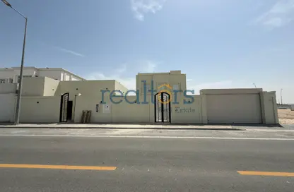 فيلا - 7 غرف نوم - 8 حمامات للايجار في مجمع الخور - الخور