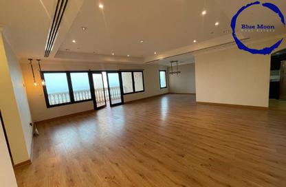 Apartment - 2 Bedrooms - 3 Bathrooms for rent in East Porto Drive - Porto Arabia - The Pearl Island - Doha
