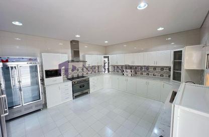 Villa - 7 Bedrooms - 7+ Bathrooms for rent in Hazm Al Markhiya - Doha