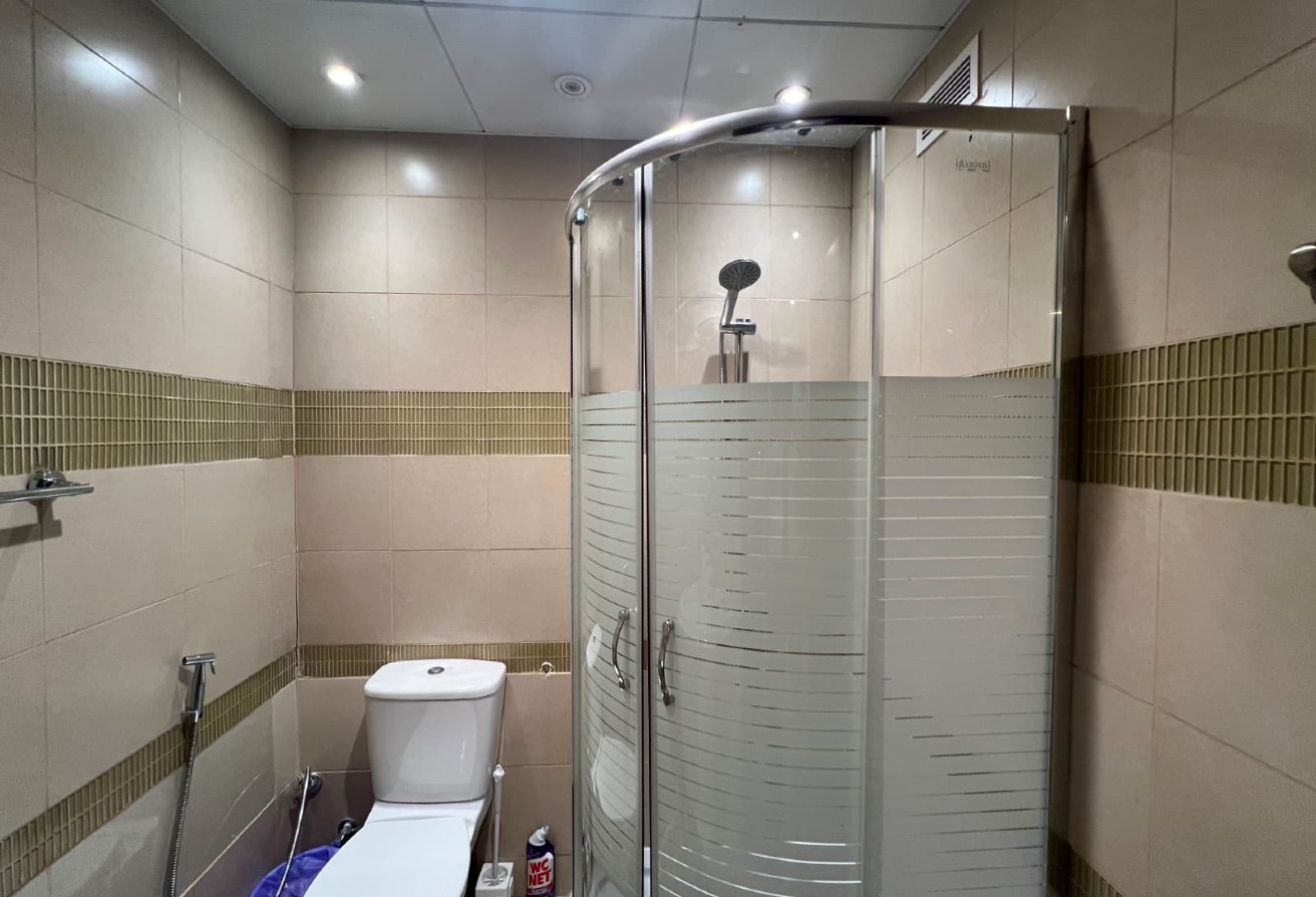 Luxury 2BR | Porto Arabia | Furnished thumbnail 20