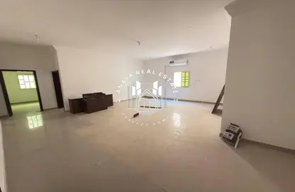 Apartment - 3 Bedrooms - 2 Bathrooms for rent in Madinat Khalifa - Doha