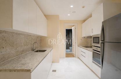 Apartment - 3 Bedrooms - 4 Bathrooms for rent in Floresta Gardens - Floresta Gardens - The Pearl Island - Doha