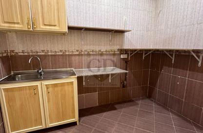 Apartment - Studio - 1 Bathroom for rent in Umm Al Seneem Street - Ain Khaled - Doha