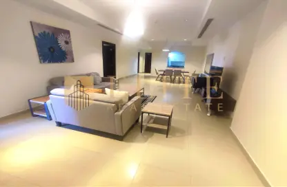 Apartment - 1 Bedroom - 2 Bathrooms for rent in One Porto Arabia - Porto Arabia - The Pearl Island - Doha