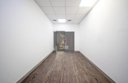 Office Space - Studio - 2 Bathrooms for rent in Al Mansoura - Al Mansoura - Doha