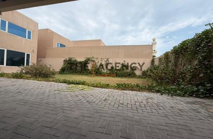 Villa - 4 Bedrooms - 5 Bathrooms for rent in Al Thumama - Al Thumama - Doha
