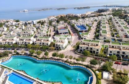 Apartment - 3 Bedrooms - 4 Bathrooms for rent in The Garden - Floresta Gardens - The Pearl Island - Doha