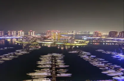 شقة - 3 غرف نوم - 4 حمامات للايجار في طريق بورتو الغربي - بورتو أرابيا - جزيرة اللؤلؤة - الدوحة