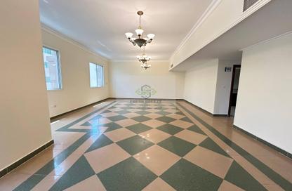 Apartment - 3 Bedrooms - 3 Bathrooms for rent in Banks street - Musheireb - Doha