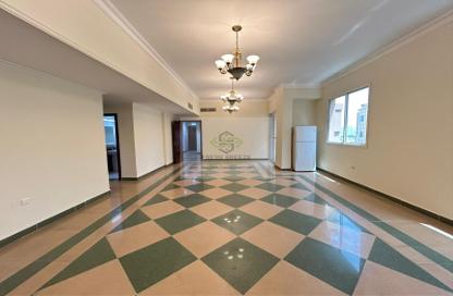 Apartment - 3 Bedrooms - 3 Bathrooms for rent in Banks street - Musheireb - Doha