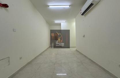Apartment - 3 Bedrooms - 4 Bathrooms for rent in Al Kheesa - Al Kheesa - Umm Salal Mohammed