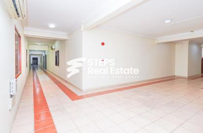 Apartment - 2 - 3 for rent in Umm Al Seneem Street - Ain Khaled - Doha
