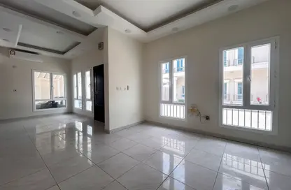 Compound - 5 Bedrooms - 5 Bathrooms for rent in Al Kheesa - Umm Salal Mohammed