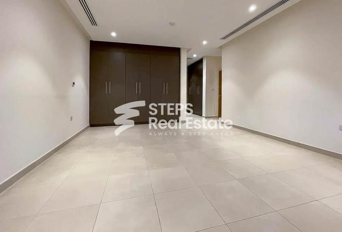56621276 - Property Image 3