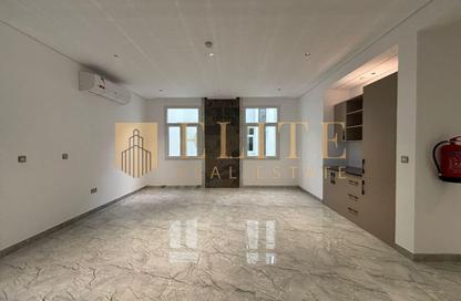 Apartment - 7 Bedrooms - 7+ Bathrooms for rent in Al Kheesa - Al Kheesa - Umm Salal Mohammed