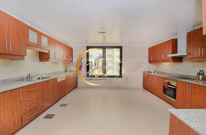 Apartment - 2 Bedrooms - 2 Bathrooms for rent in Tower 4 - Porto Arabia - The Pearl Island - Doha Apartment - 2 Bedrooms - 2 Bathrooms for rent in Tower 4 - Porto Arabia - The Pearl Island - Doha