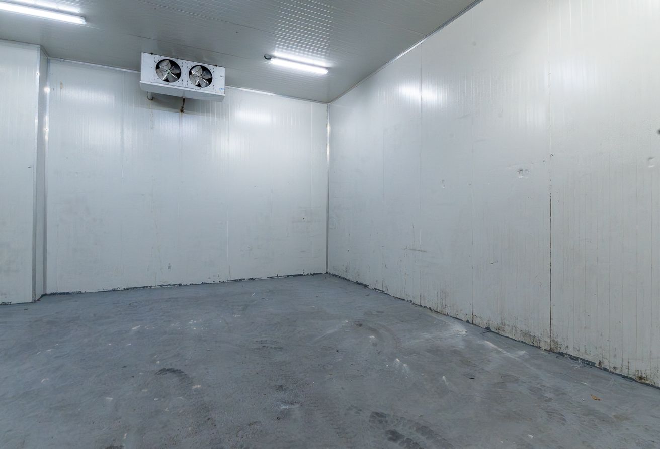 3 Cold Storage Rooms – Ideal for Perishables