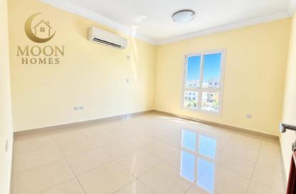 Apartment - 3 - 3 for rent in Umm Ghwailina Comm - Umm Ghuwalina - Umm Ghuwailina - Doha