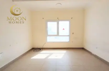 Apartment - 2 Bedrooms - 1 Bathroom for rent in Umm Ghuwailina 4 - Umm Ghuwailina - Doha