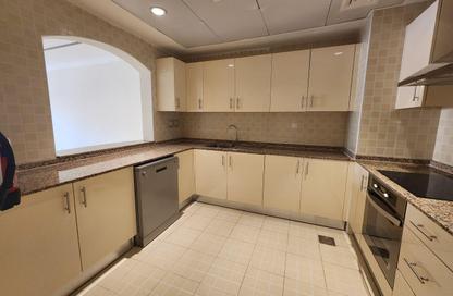 Apartment - 2 Bedrooms - 2 Bathrooms for rent in East Porto Drive - Porto Arabia - The Pearl Island - Doha