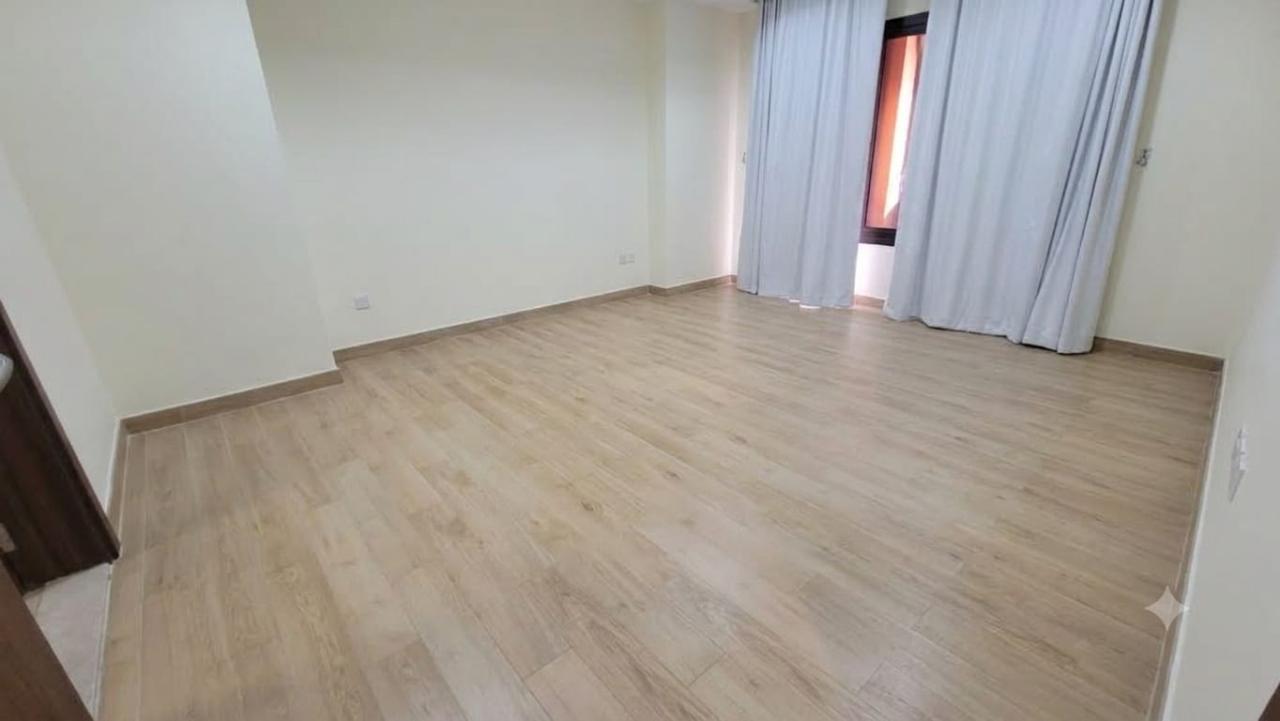 Premium Marina View  Semi-Furnished Apartment | thumbnail 4