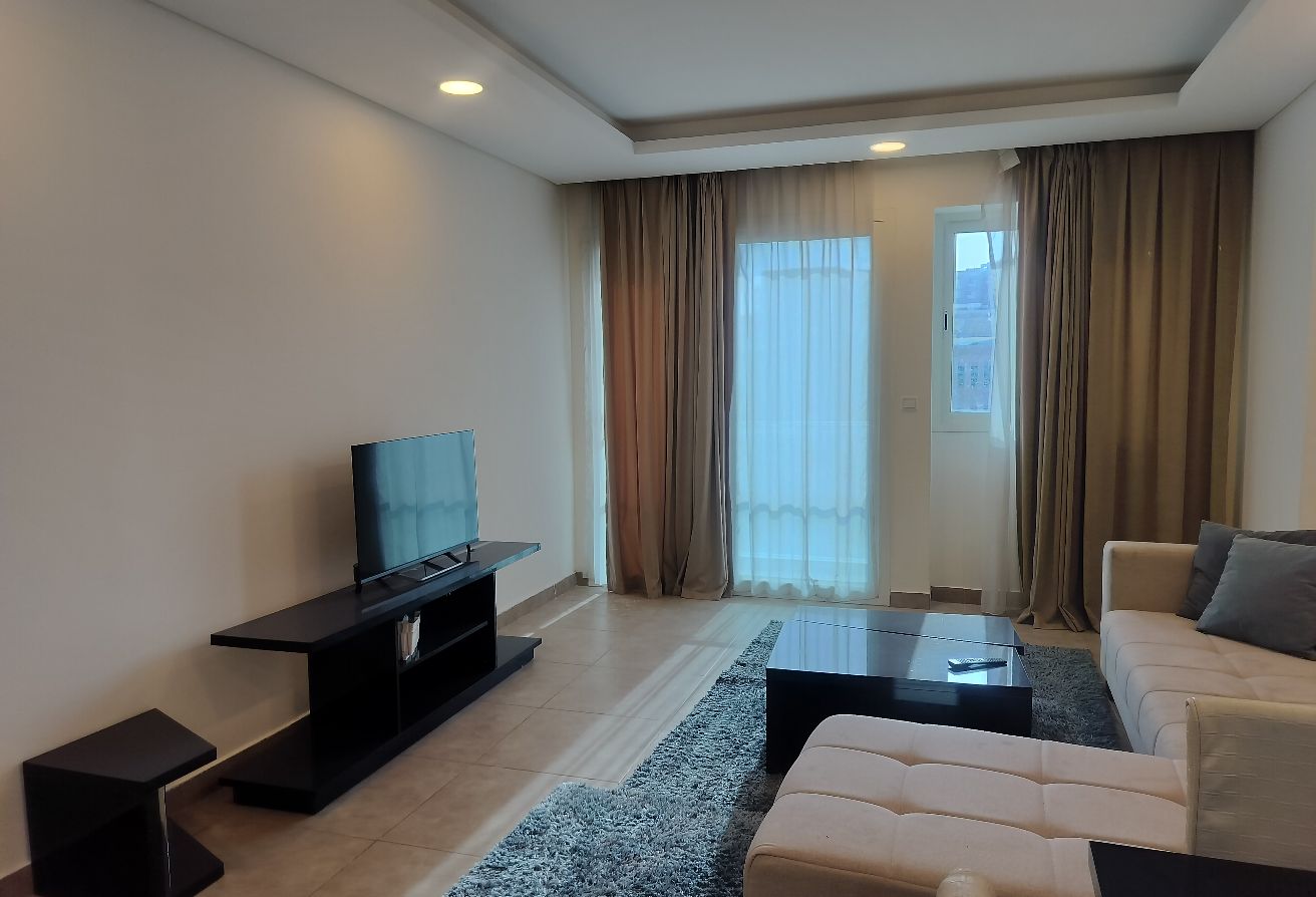 2 BHK I BILLS INCLUDED I FF I Pool & GYM thumbnail 4