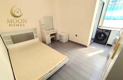 Apartment - Studio - 1 for rent in Umm Ghuwailina 4 - Umm Ghuwailina - Doha
