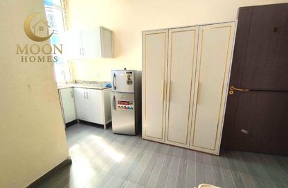 Apartment - Studio - 1 for rent in Umm Ghuwailina 4 - Umm Ghuwailina - Doha