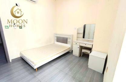 Apartment - Studio - 1 for rent in Umm Ghuwailina 4 - Umm Ghuwailina - Doha