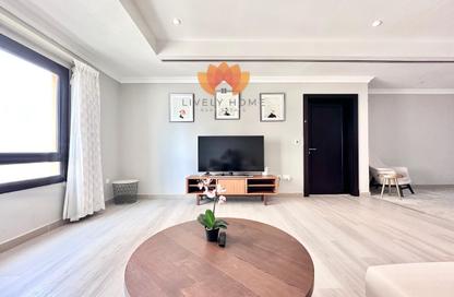 Apartment - 1 Bedroom - 2 Bathrooms for rent in West Porto Drive - Porto Arabia - The Pearl Island - Doha