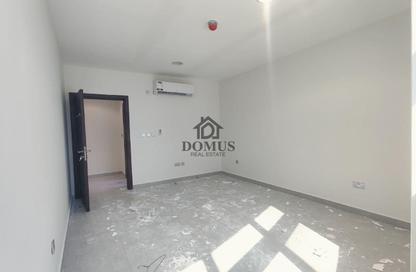 Apartment - 3 Bedrooms - 2 Bathrooms for rent in Anas Street - Fereej Bin Mahmoud North - Fereej Bin Mahmoud - Doha