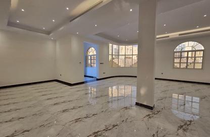 Villa - 5 Bedrooms - 6 Bathrooms for rent in West Bay Lagoon Villas - West Bay Lagoon - West Bay Lagoon - Doha