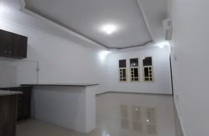 Villa - Studio - 1 Bathroom for rent in Al Nuaija Street - Al Nuaija - Doha