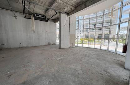 Retail - Studio - 1 Bathroom for rent in Al Gharrafa - Doha