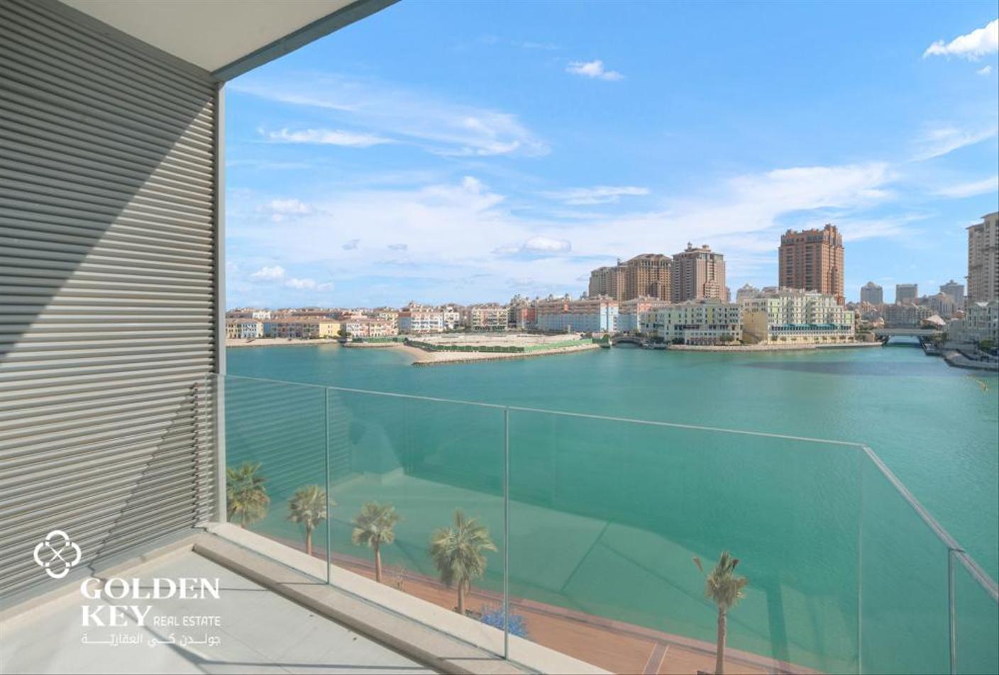 Sea View | Luxury 1 Bedroom in Crystal Residence